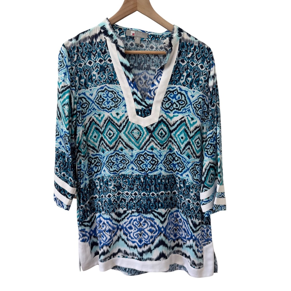 Tina Stephens Tunic M Blue White Ikat Medallion 3/4 Sleeve Rayon Split V-Neck